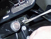 PushingDownToPullE.jpg (8507 bytes)